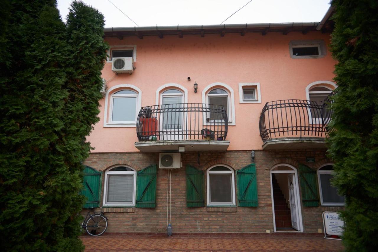 Apartman Azra Kikinda ภายนอก รูปภาพ